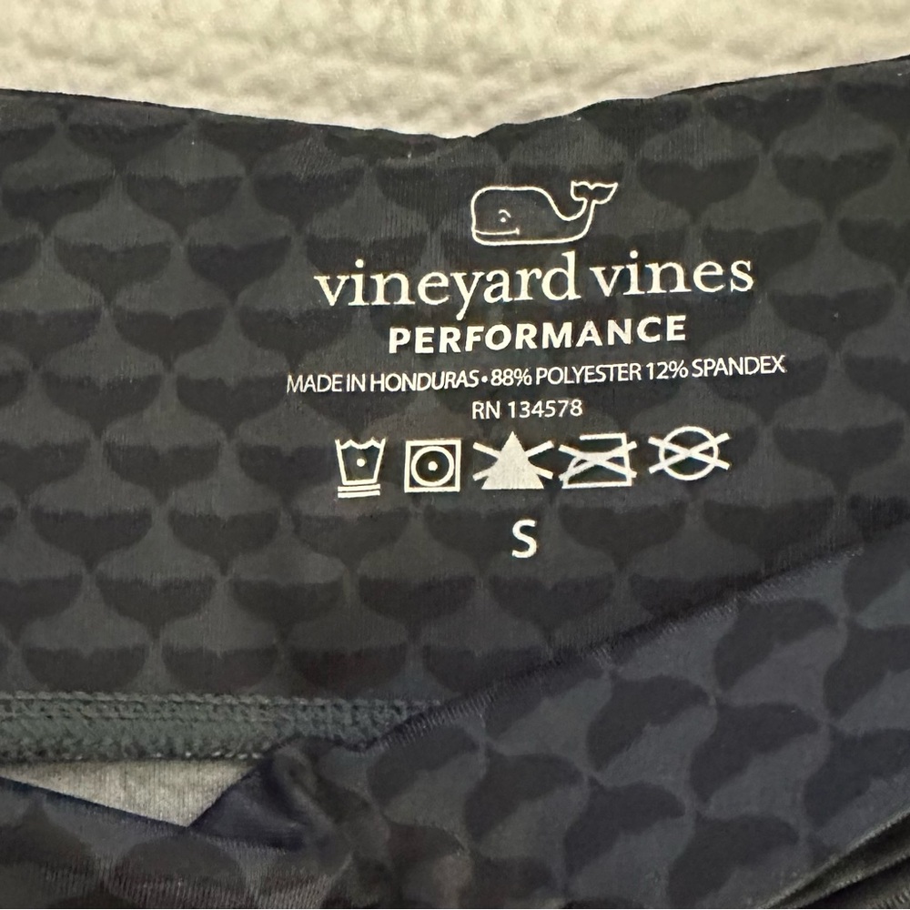 Vineyard Vines Performance Whale Dot Leggings Black‎ Gray Athletic Capri Size S - Picture 4 of 7